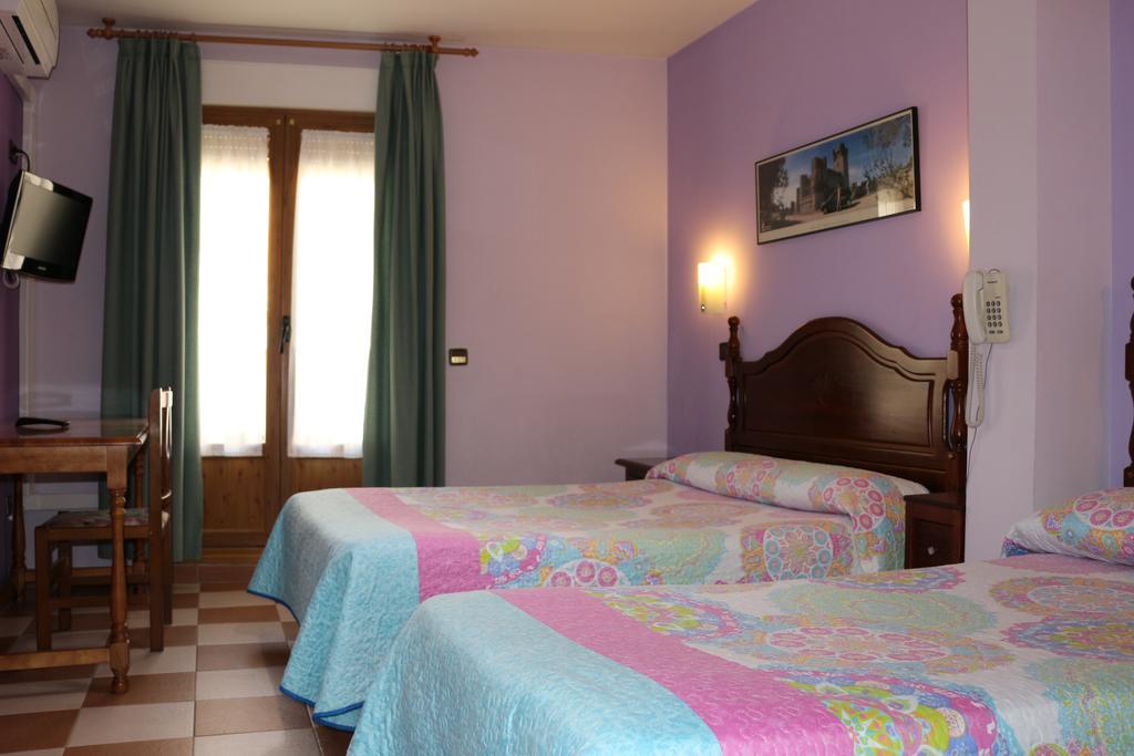 Hostal Don Jaime II Ségovie Extérieur photo