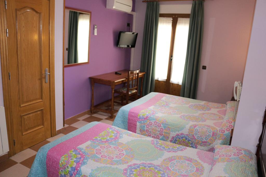 Hostal Don Jaime II Ségovie Extérieur photo