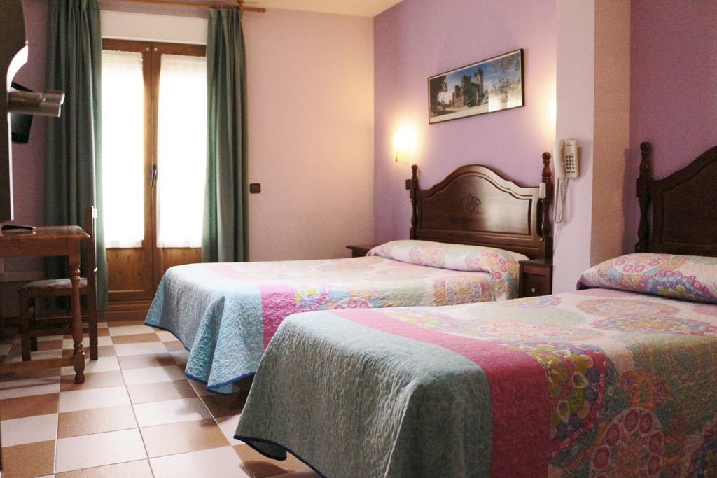 Hostal Don Jaime II Ségovie Extérieur photo