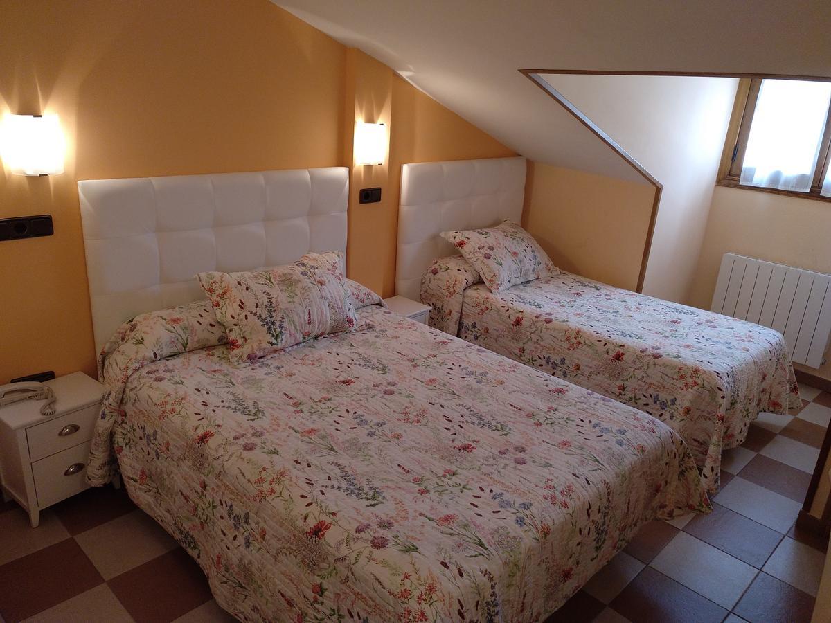 Hostal Don Jaime II Ségovie Extérieur photo