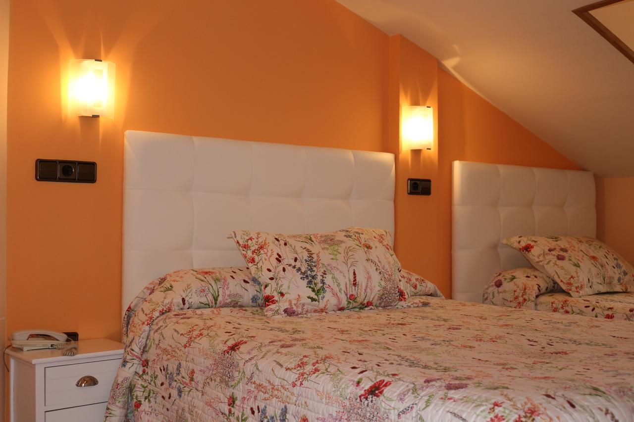 Hostal Don Jaime II Ségovie Extérieur photo