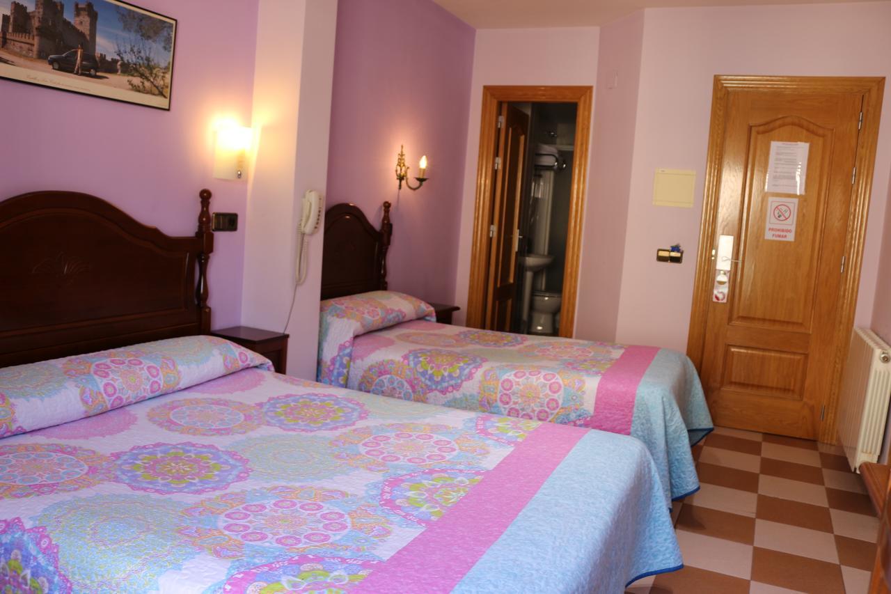 Hostal Don Jaime II Ségovie Extérieur photo