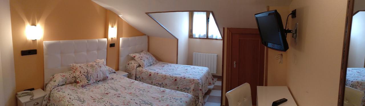 Hostal Don Jaime II Ségovie Extérieur photo