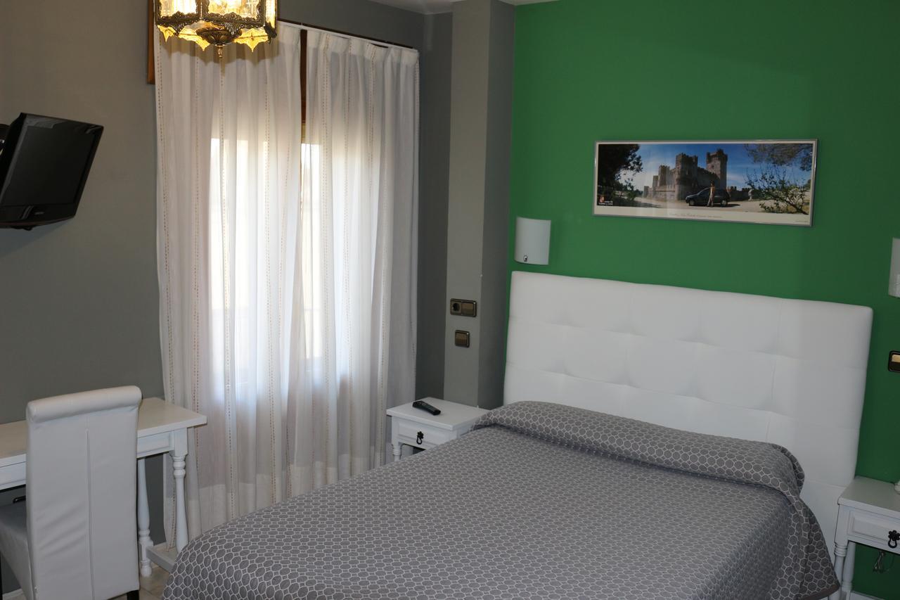 Hostal Don Jaime II Ségovie Extérieur photo