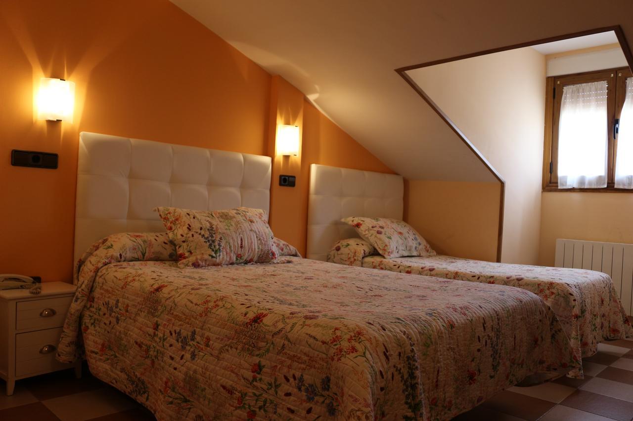 Hostal Don Jaime II Ségovie Extérieur photo