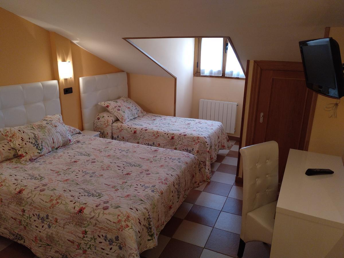 Hostal Don Jaime II Ségovie Extérieur photo