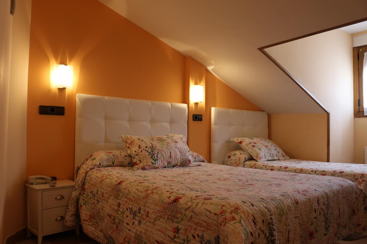 Hostal Don Jaime II Ségovie Extérieur photo