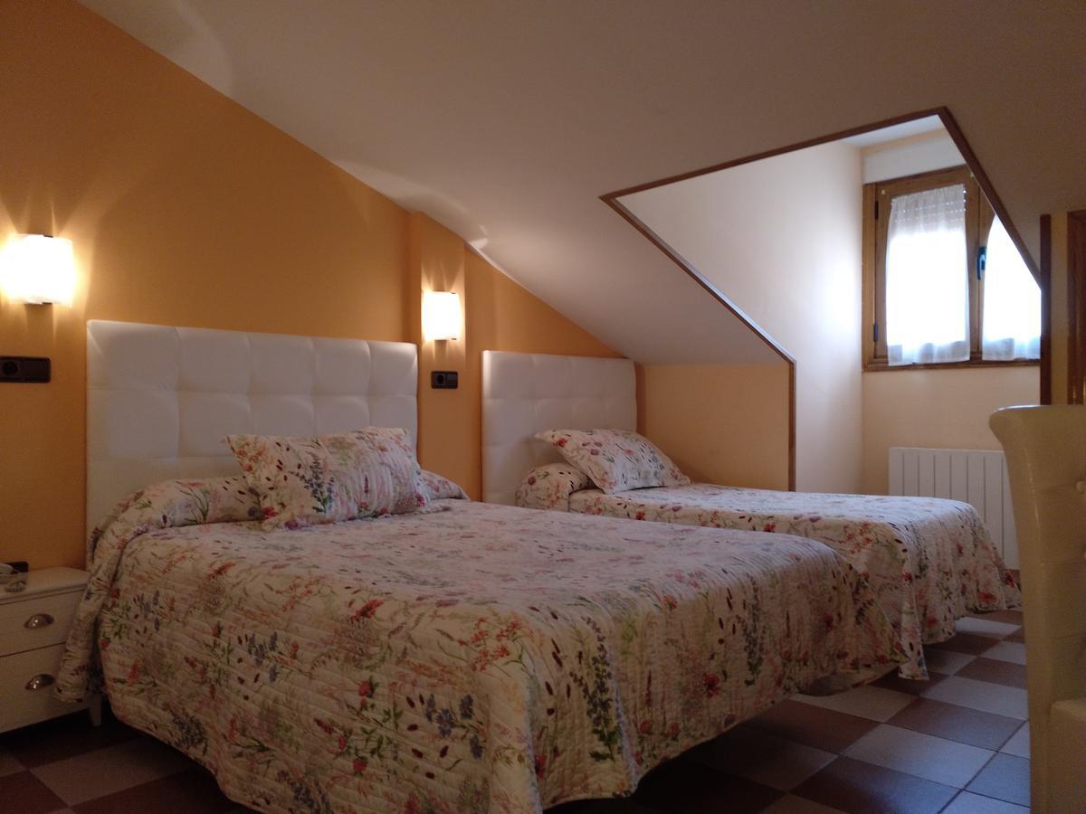 Hostal Don Jaime II Ségovie Extérieur photo